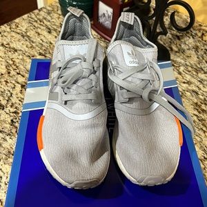 Adidas -men’s size 8